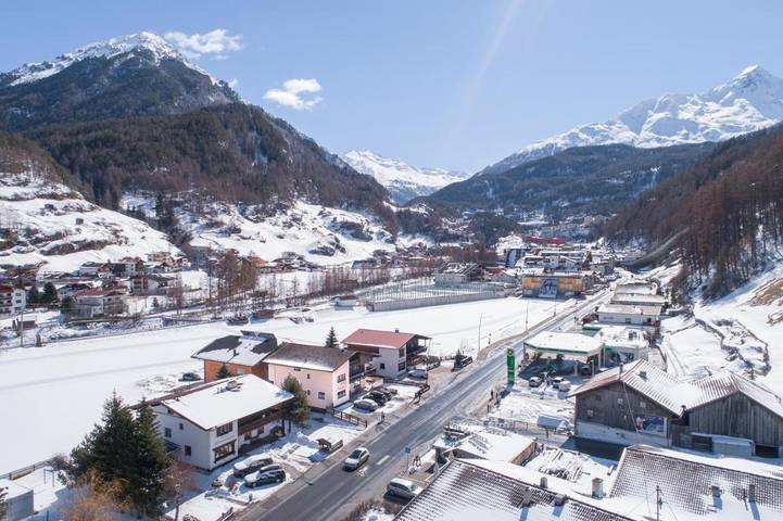 Ferienhaus für 10 Personen, mit Terrasse und Ausblick in Sölden (Österreich) - 2