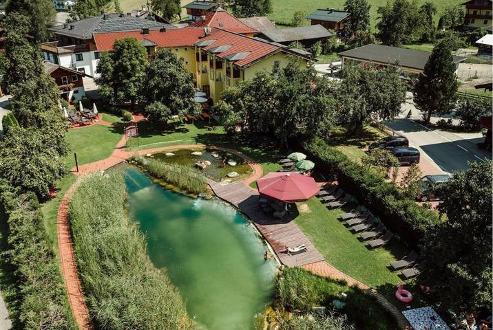 Hotel para 10 personas, con piscina y jardín además de sauna y jacuzzi - 1