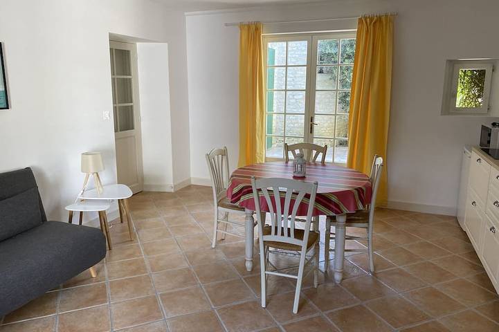 Gîte pour 4 personnes, avec terrasse et jardin à Thairé - 3