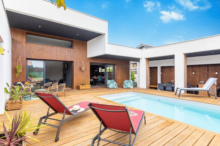 Villa pour 6 personnes, avec piscine ainsi que terrasse et jardin à Anglet