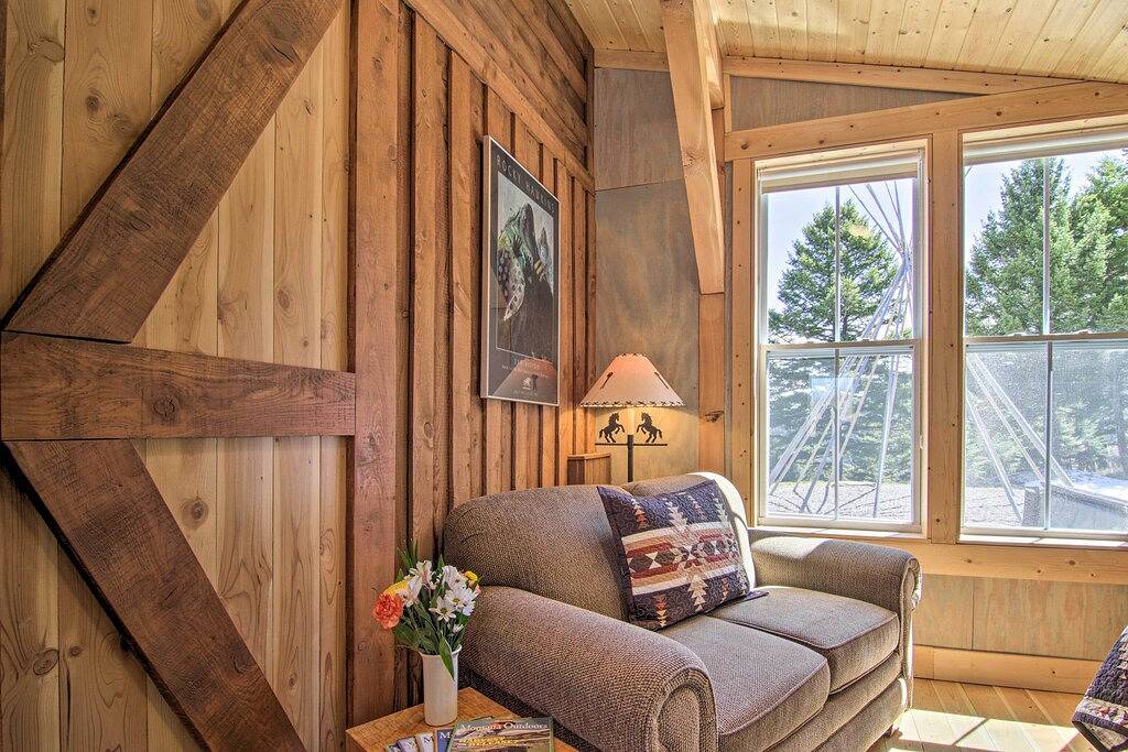 Chalet for 2 Guests in Custer Gallatin National Forest, Montana