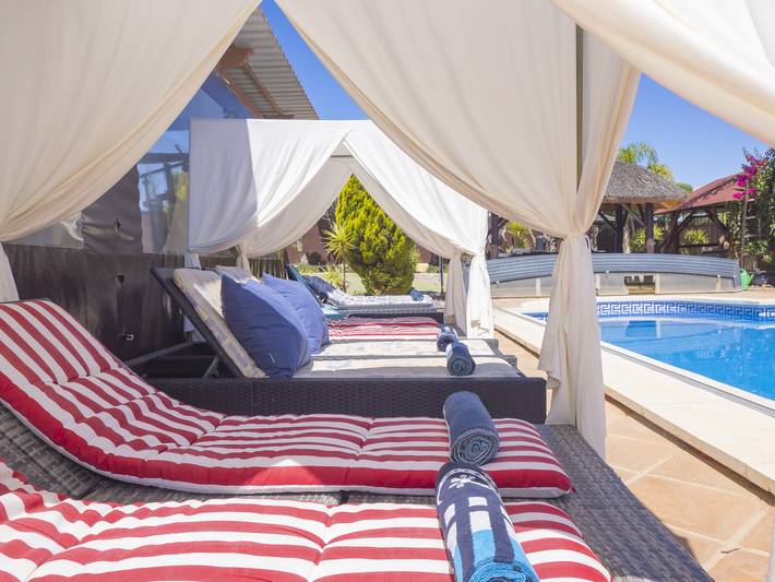 Casa rural para 20 personas, con jardín además de piscina y jacuzzi, Se admiten mascotas en Alhaurín el Grande - 2