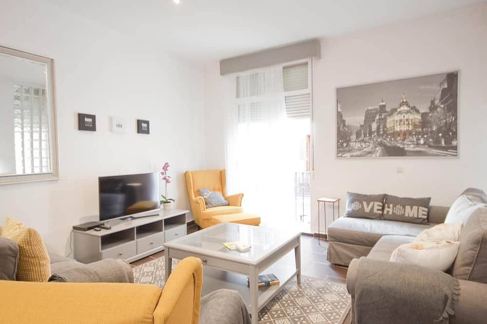Entire apartment, Modern and huge flat in Sol in Centro (Madrid), Madrid