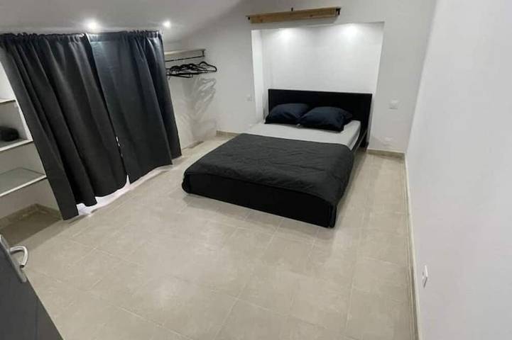 Ganze Wohnung, Logement Atypique Pro/tourisme in Pont-Saint-Esprit, Nimes und Umgebung