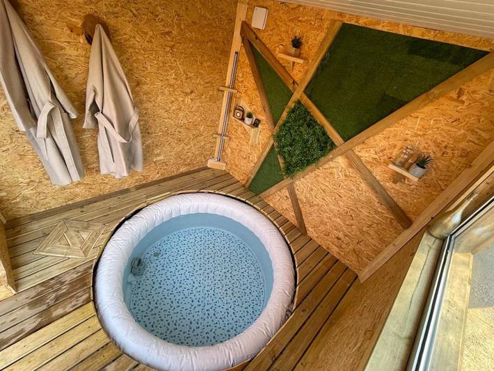 Tente pour 2 personnes, avec jardin et jacuzzi dans le Loir-et-Cher - 3