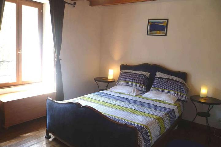 Gîte pour 17 personnes, avec jardin, animaux acceptés à Vernoux-en-Gâtine - 4