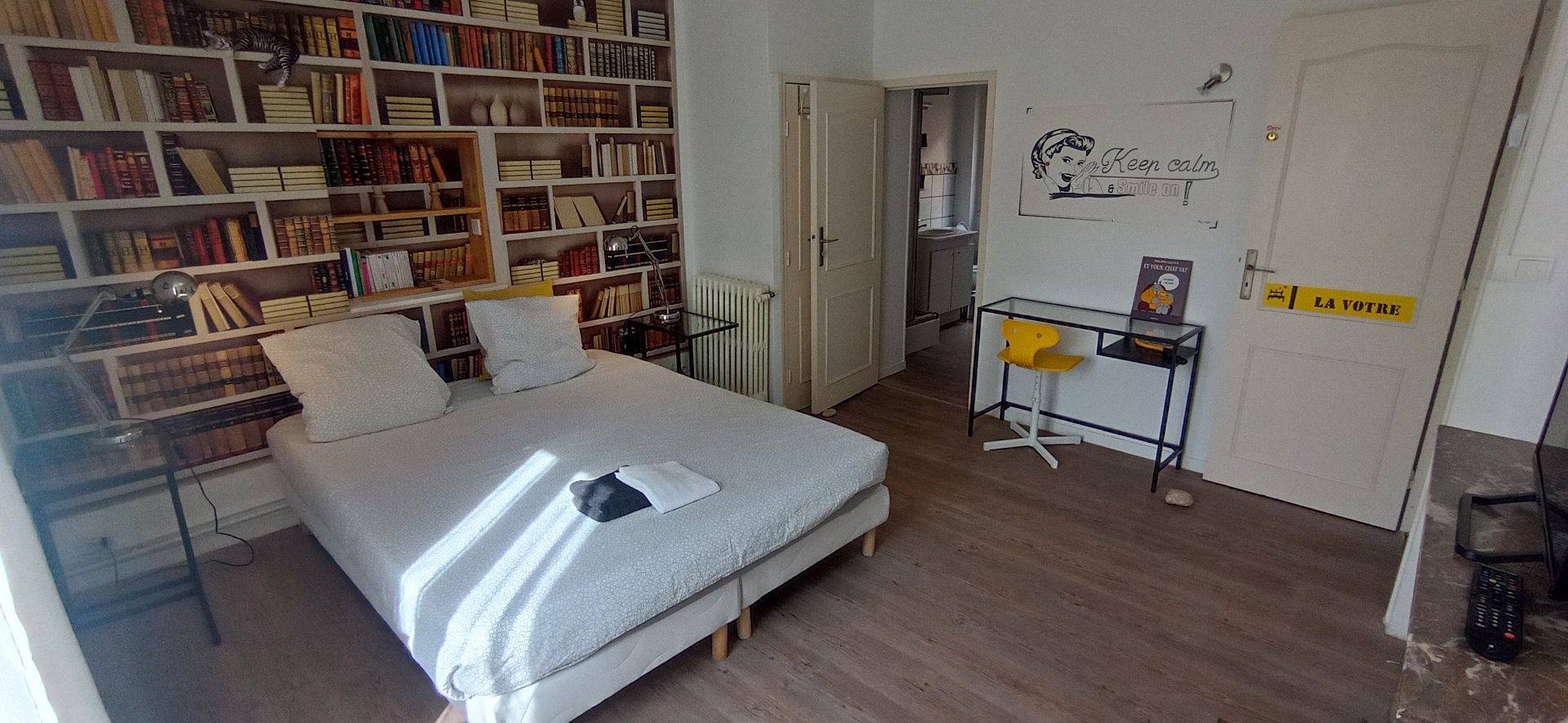 Alex Guest House - Chambre Jaune in Dozulé, Région de Lisieux