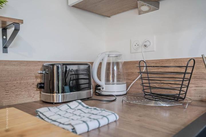 Gîte pour 6 personnes, avec terrasse à Villeneuve-le-Comte - 2