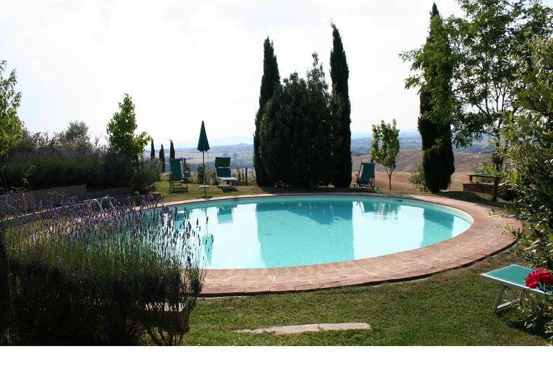 Villa für 6 Personen mit Terrasse in Asciano, Siena Provinz