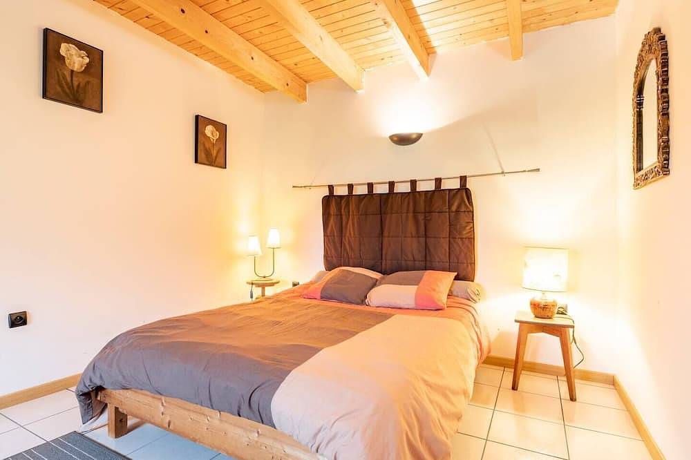 Gîte accessible 6 personnes, vue sur vignoble, proche plages in Pouldergat, Région de Quimper