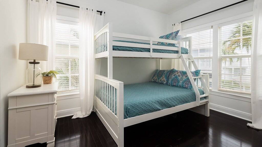 Pristine pool front home w/ocean views Anglers 148 in Windley Key, Islamorada