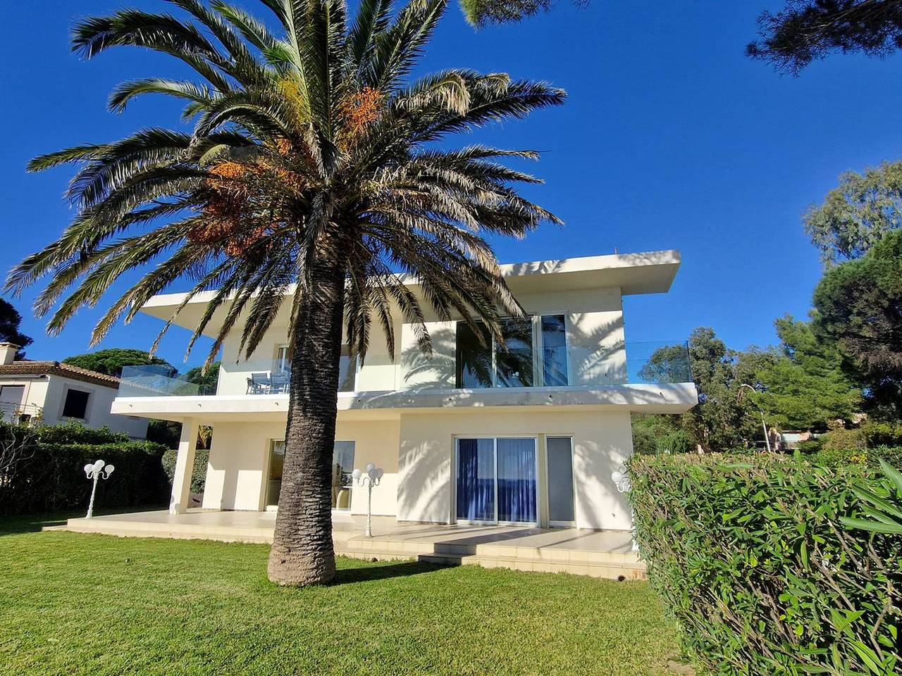 Villa 250 m², klimatisiert, 2 Ebenen am Wasser in Cavalaire-sur-Mer, Parc national Port-Cros