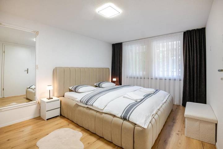 Ferienwohnung für 6 Personen, mit Balkon und Garten sowie Ausblick