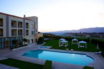 Hôtel pour 2 personnes, avec jardin et bassin pour enfant ainsi que vue et piscine dans Tondela