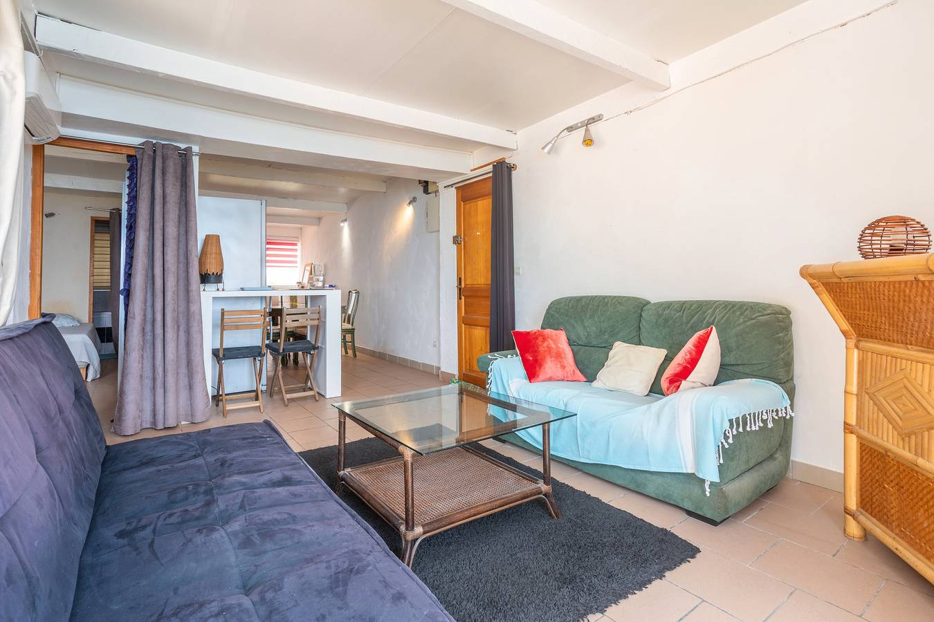 Apartamento entero, Apartamento 'Porte Rouge 3' con vistas al mar in Region de Toulon