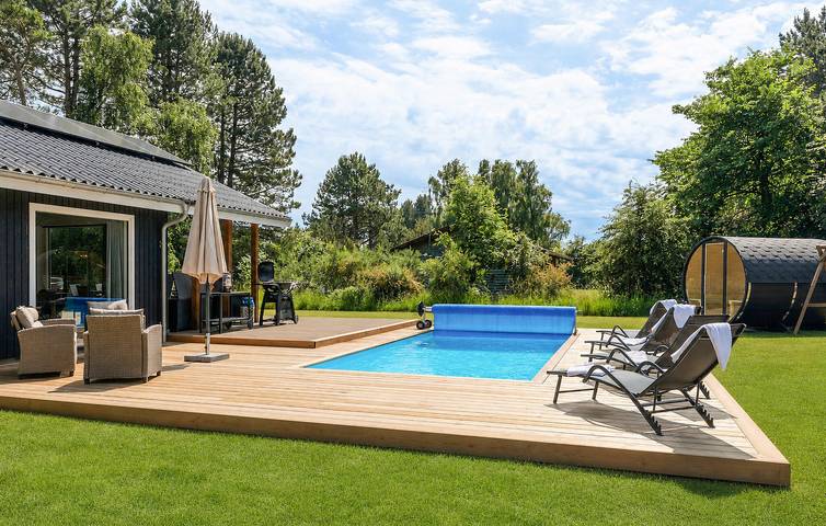 Ferienhaus für 10 Personen, mit Terrasse und Sauna sowie Whirlpool und Garten in Kramnitse - 4