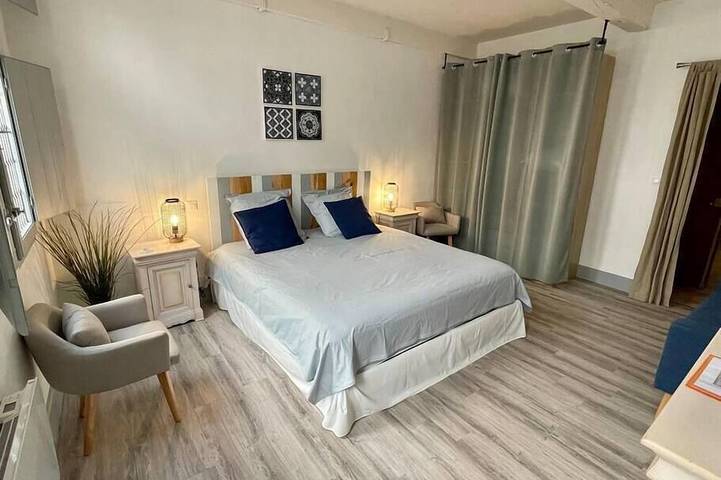 Gîte pour 2 personnes, animaux acceptés dans Place aux Herbes - 3