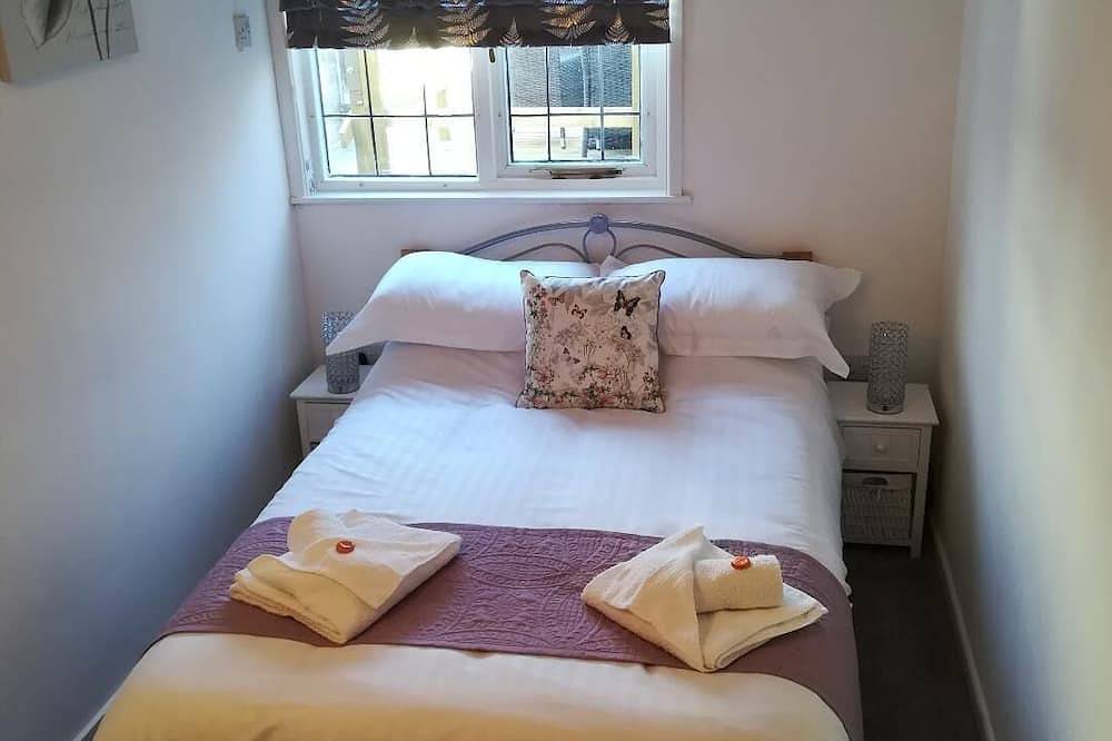 Cottage close to Beach, Pub & Amenities in Charmouth, Dorset
