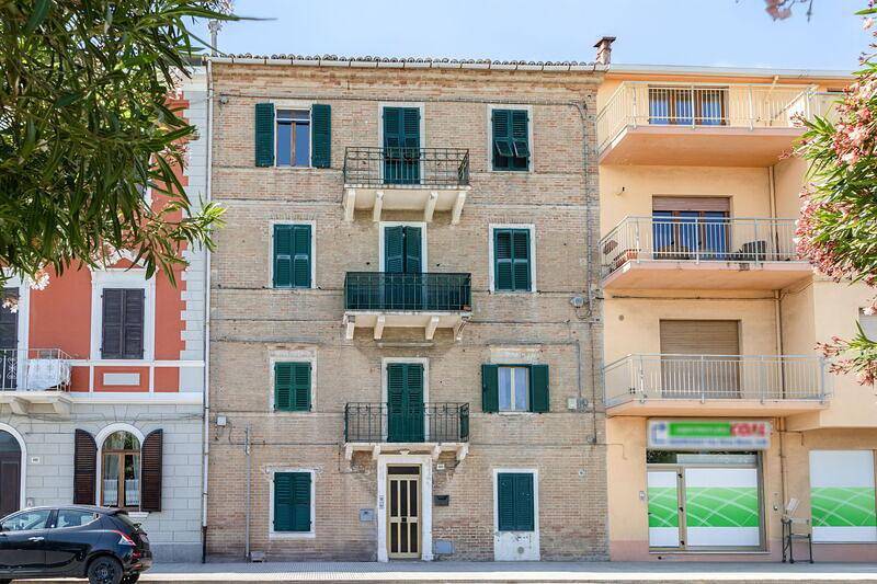 Ganze Ferienwohnung, Ferienwohnung für 4 Personen ca. 60 qm in Falconara Marittima, Adriaküste Italien (Ancona und Umgebung) in Falconara Marittima, Ancona Provinz