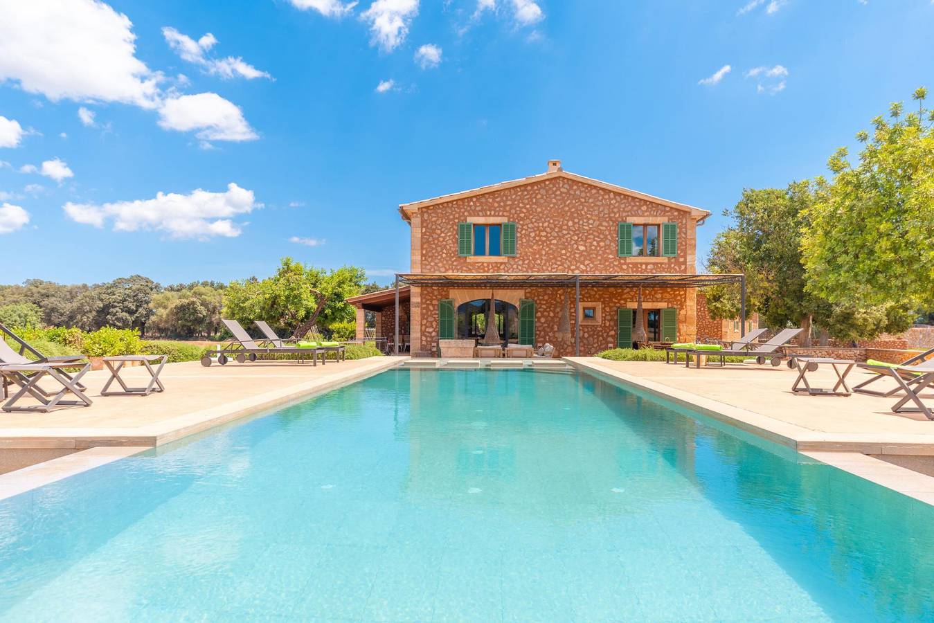 Casa vacanza a Buger a partire da 923€ a notte