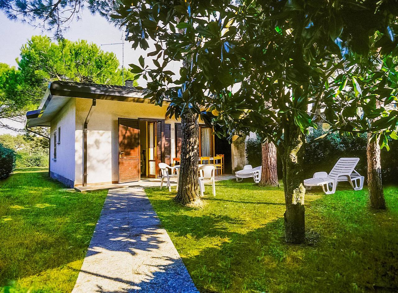 Freistehende Villa mit großem, umzäunten Garten in Bibione, San Michele al Tagliamento