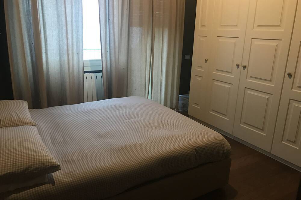 Lesa - Lago Maggiore Haus Mit Wunderbarem Seeblick - 5 Minuten Vom See in Calogna (Lesa), Lesa