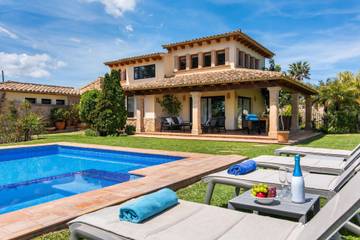 Villa in Pollença, Serra de Tramuntana für 8 