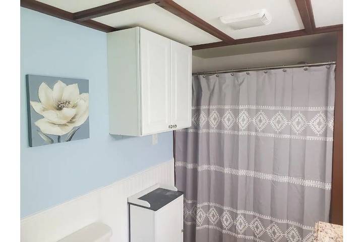 Vacation rental for 8 people, with yard, with pets in Sebago Lake