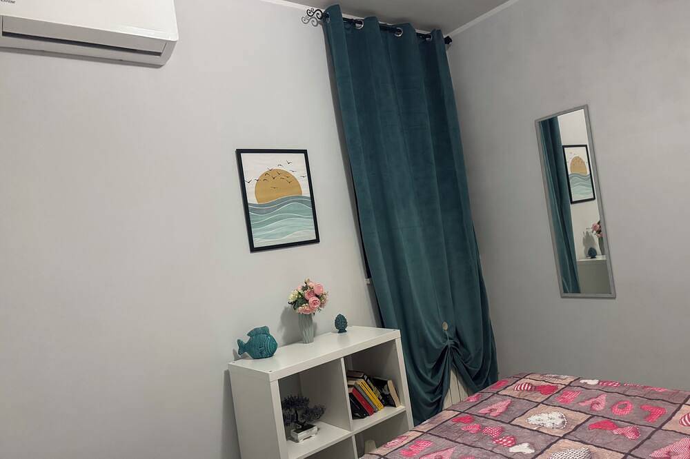 Entire apartment, Cozy apartment near the airport, with pets allowed in Fiumicino, Rome Province