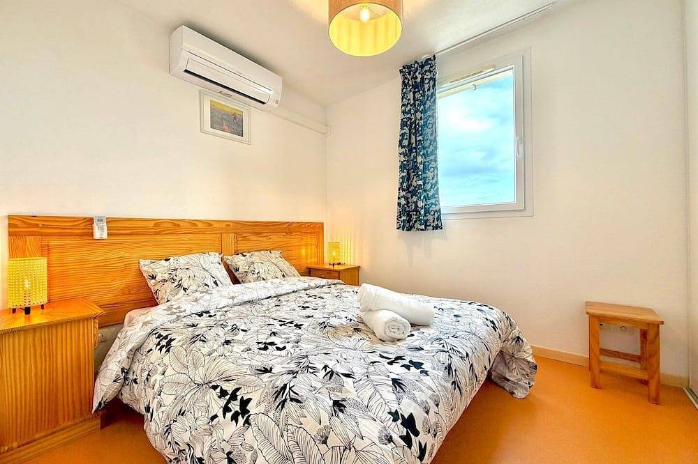 Entire apartment, La Maisonnette du mas, 6 guests, Pool in Calvisson in Calvisson, Nimes region