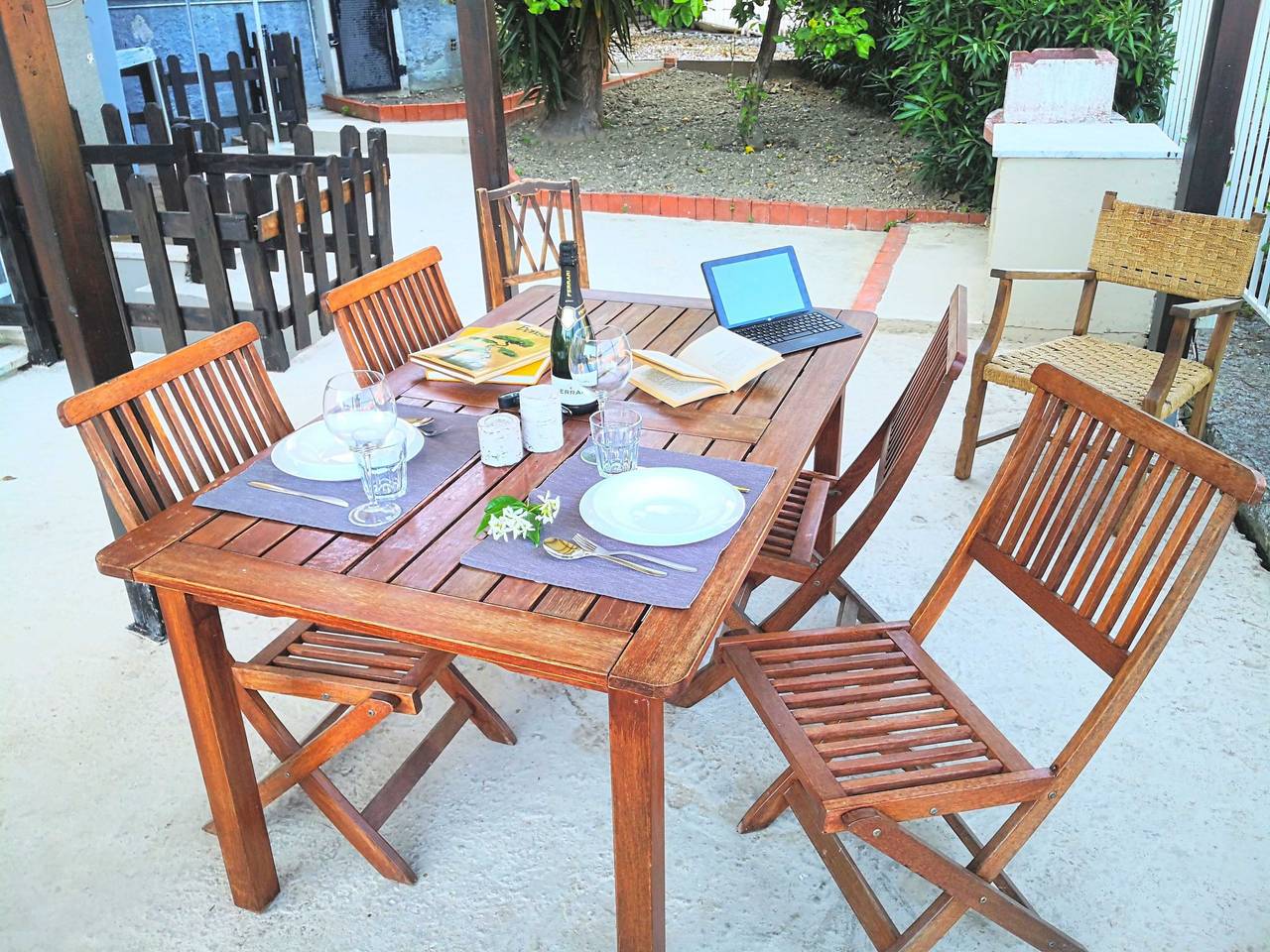 Ganze Wohnung, Wohnung mit Garten, wenige Minuten vom Meer entfernt in San Remo, Sanremo Gemeinde