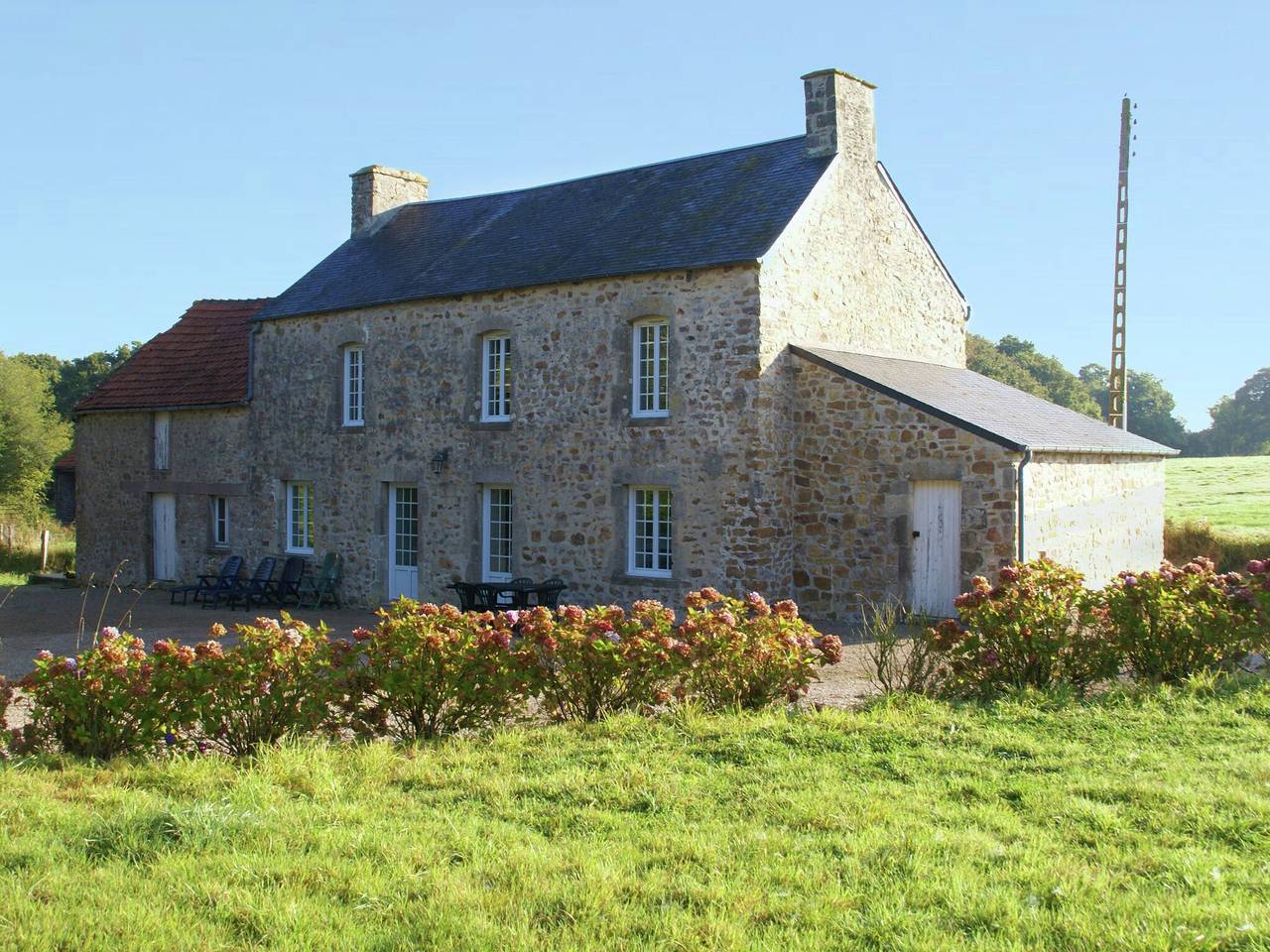 Normandy Family Escape in Ozeville, Cherbourg region