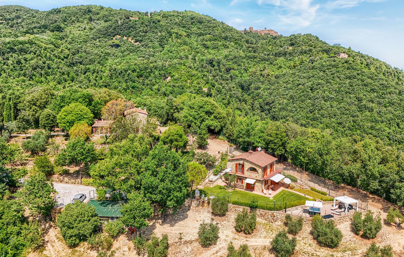 Appartement confortable de 98 m² avec Wi-Fi, parking, terrasse et cuisine in Montecatini Val di Cecina, Côte des Étrusques