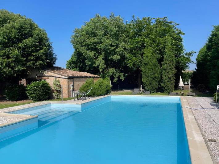 Ferienhaus für 2 Personen, mit Garten und Pool sowie Ausblick, mit Haustier in Ferrara