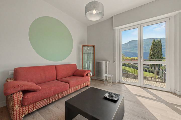 Apartamento inteiro, Apartamento 'Casa Vacanze Zia Manni' com vista lago, Wi-Fi e ar condicionado in Abbadia Lariana, Município de Abbadia Lariana