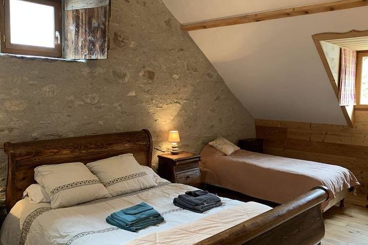 Location de vacances pour 20 personnes, avec jardin, animaux acceptés à Guchan - 3