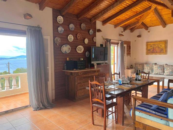 Gîte pour 8 personnes, avec Balcon et Terrasse ainsi que Jardin et Vue dans Spetses - 3