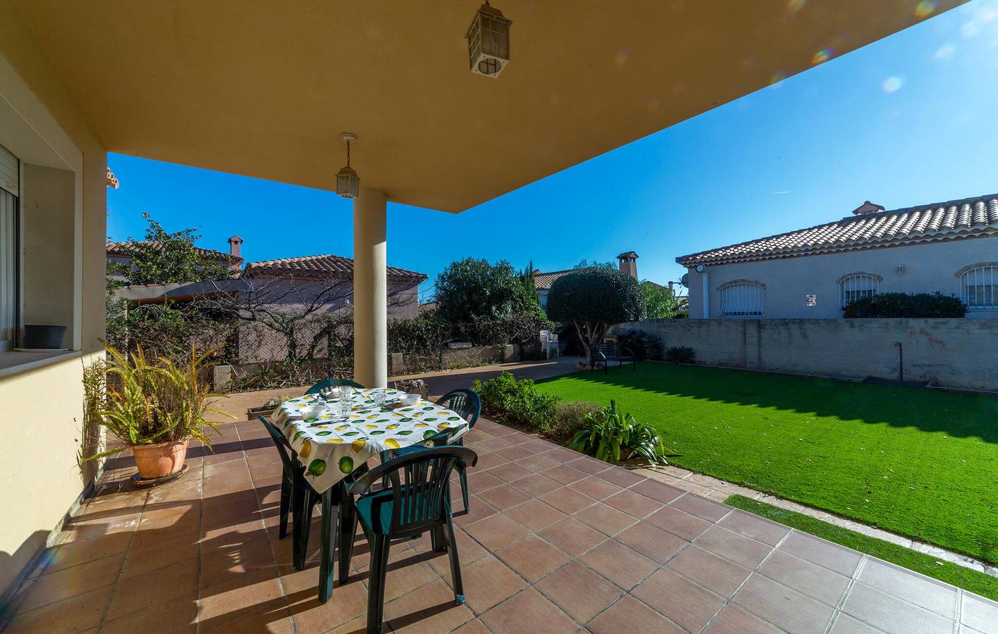 Acogedor apartamento de 90m2: Aparcamiento, AC, Parrilla, WiFi, 1,5 km de Cala Misteri in Montroig, Costa Dorada