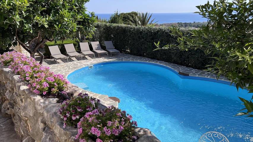 Ferienwohnung für 2 Personen, mit Terrasse und Pool sowie Ausblick in Castellammare del Golfo - 2