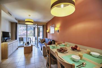 Appartement De Vacances pour 4 Personnes dans Roquebrune-Cap-Martin, Région de Nice, Photo 2