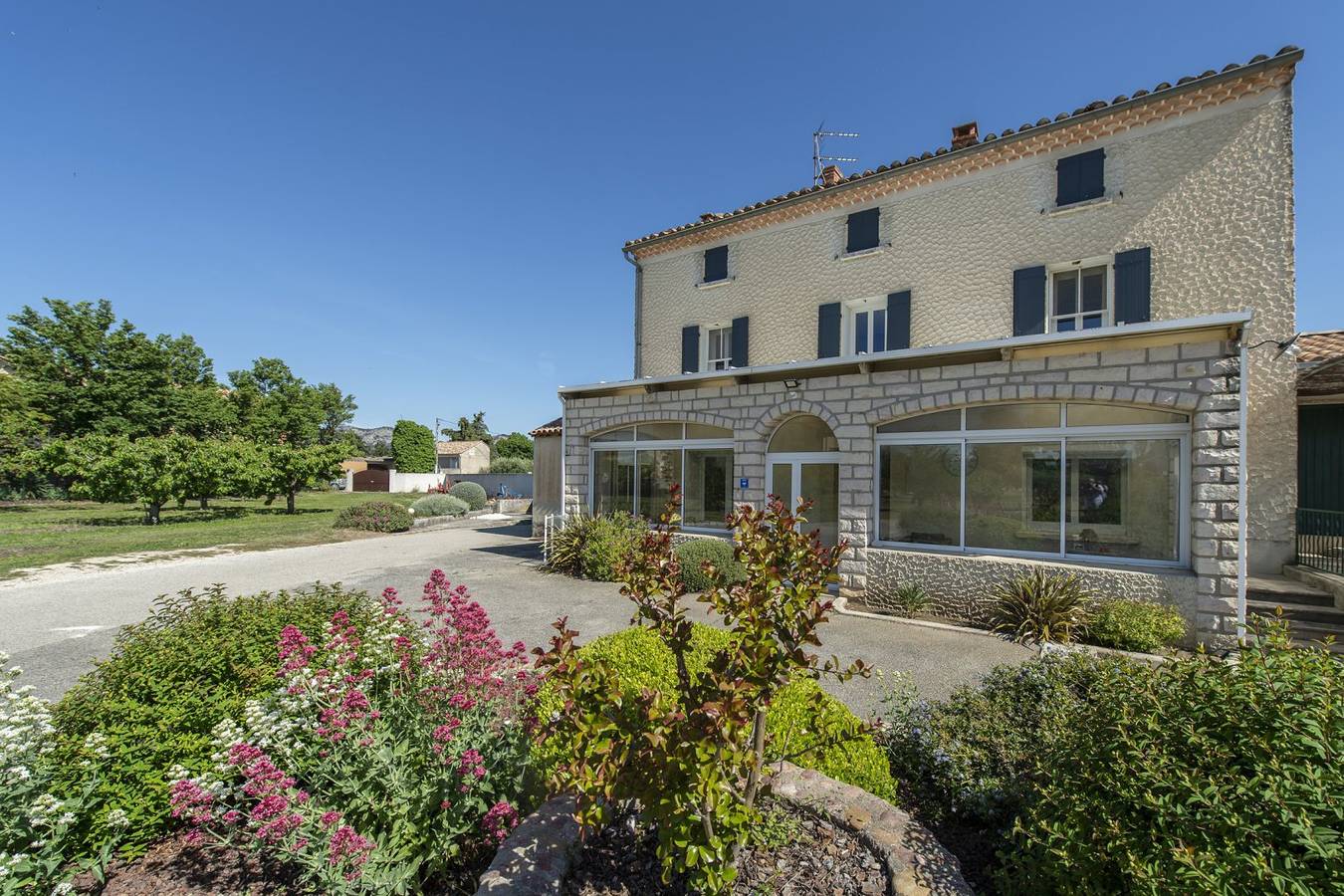 Mas Provençal - Le Gîte de Papé in Caromb, Parc naturel régional du Mont-Ventoux