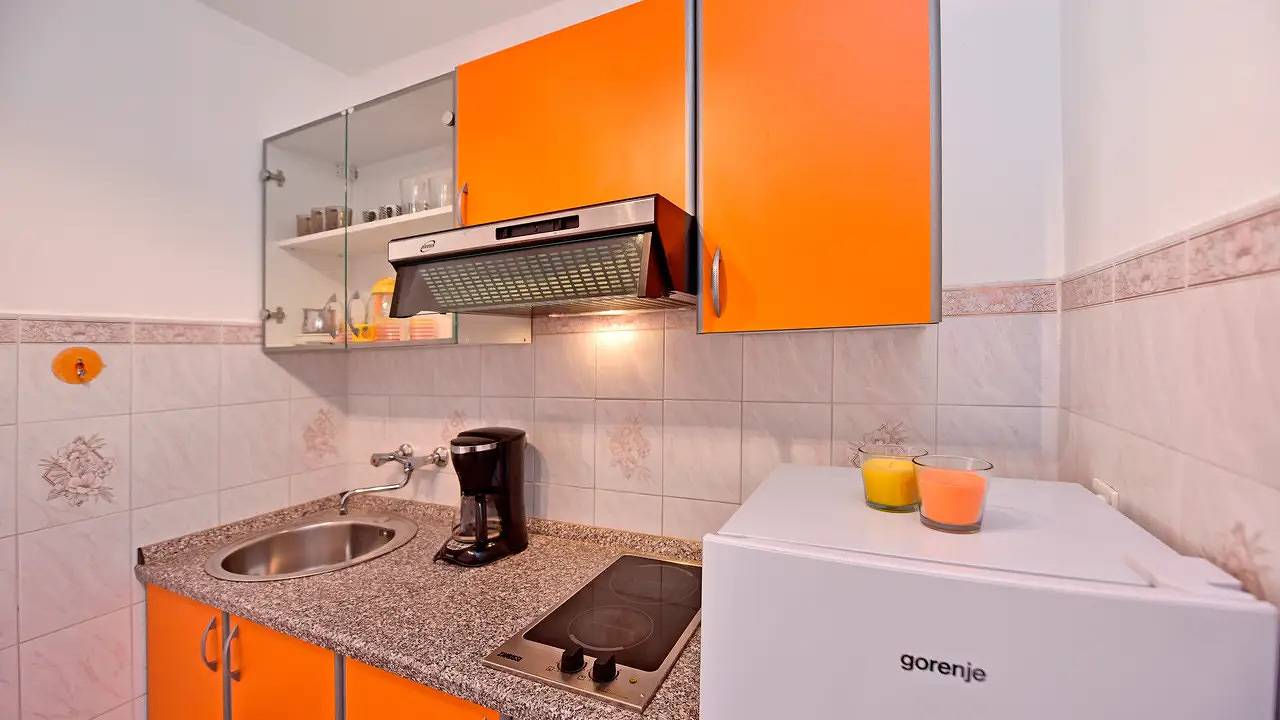 Cijeli studio, Studio für 2 Personen (19 m²) in Novigrad in Novigrad, Mareda