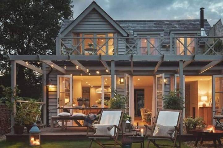 Glamping for 6 people, with garden and balcony in Surrey Hills