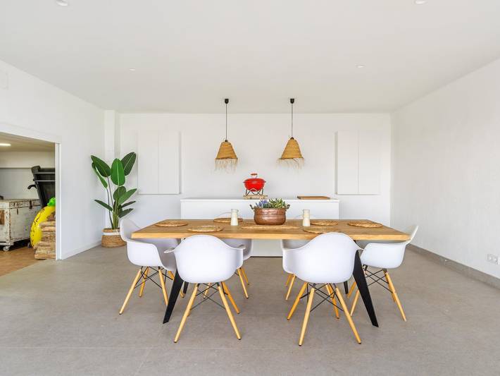 Location de vacances pour 8 personnes, avec vue sur l’océan et jardin ainsi que balcon et piscine à Alella - 3