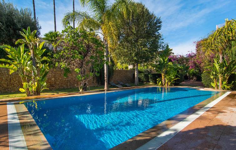 Cozy Apartment with Terrace, Pool & WiFi in Inca in Inca, Majorca Center