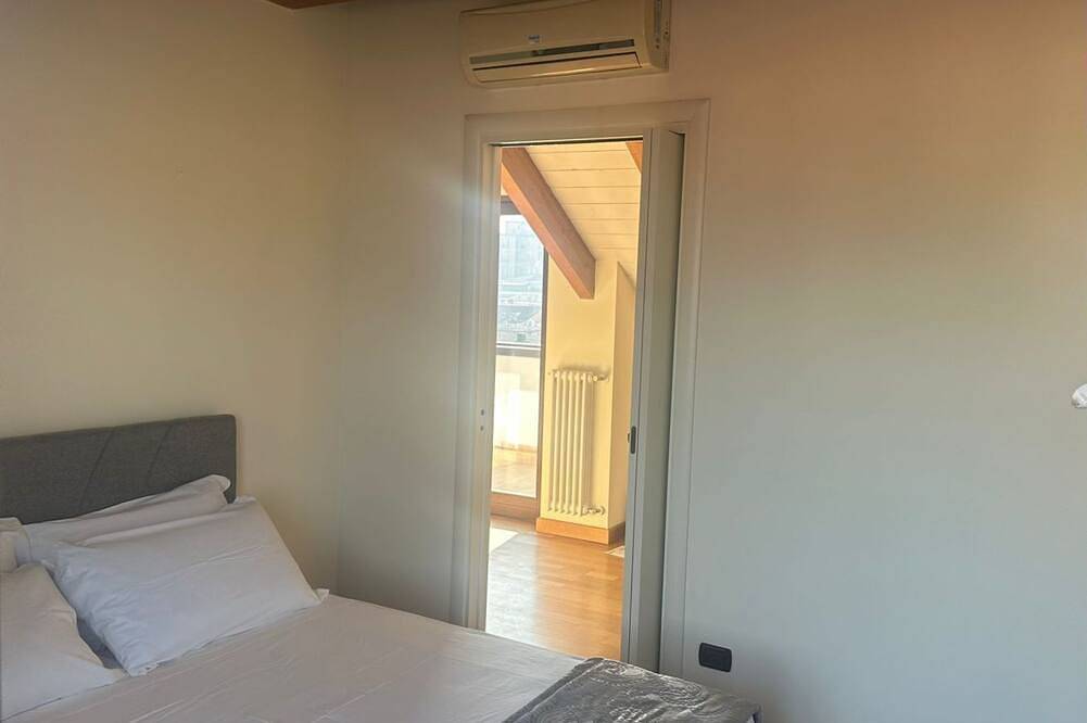 Apartamento entero, Ático en el centro de Seregno (Orchidea Apartment) in Seregno, Brianza