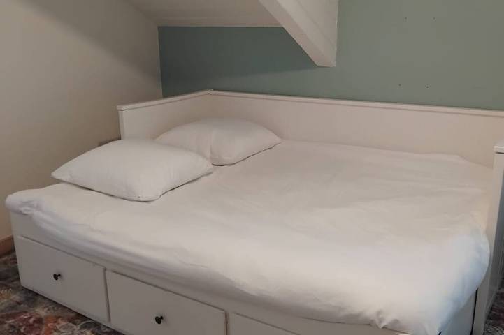 Ganze Wohnung, A Warm Nest in the Heart of Heaven with Spa in Charleville-Mézières, Ardennen