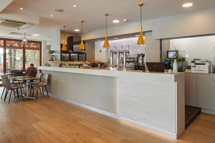 Hôtel pour 4 personnes, avec vue et jardin, animaux acceptés à Huarte - 4