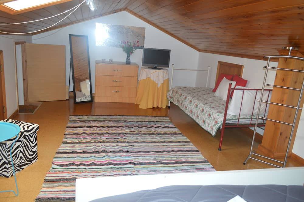 Entire apartment, Sweet Home T1 Ponta Delgada in São Miguel Island, Ponta Delgada