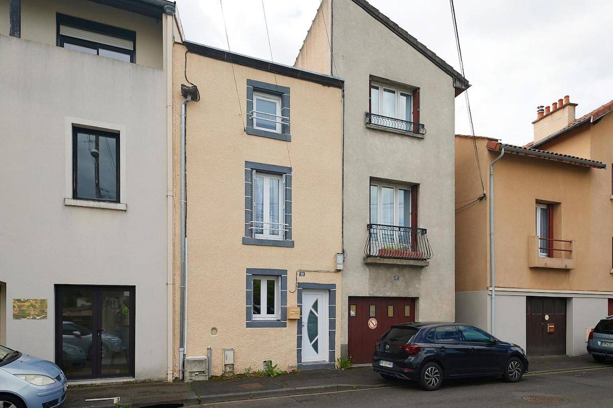 Cinéma Privé Maison Cosy Romantique in Riom, Parc naturel régional des Volcans d'Auvergne